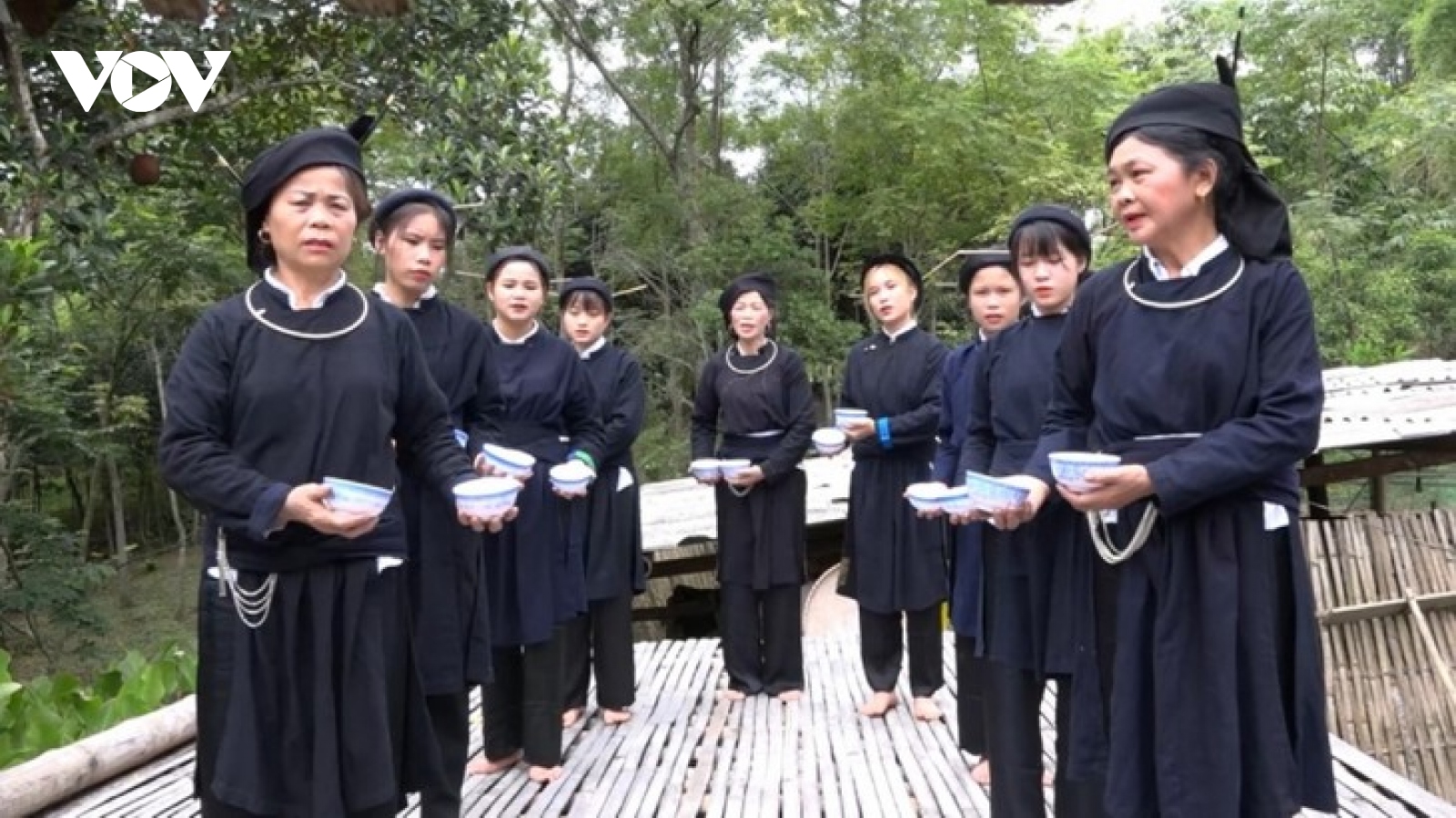 Bowl folk dance of Tay ethnic minority people